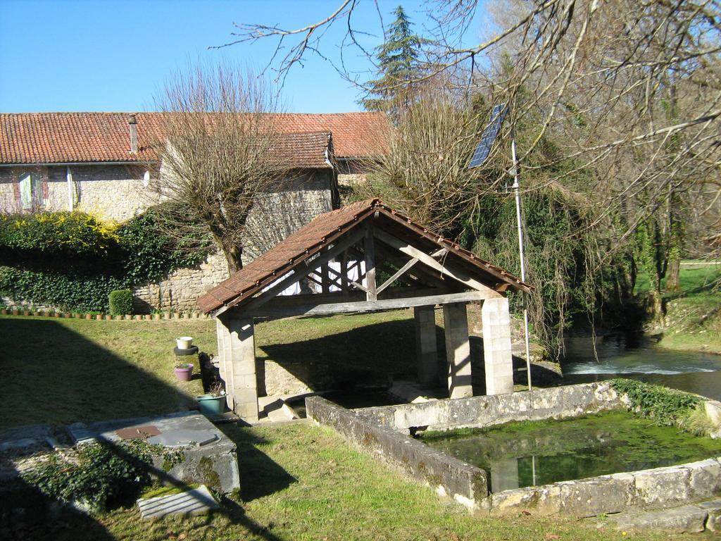 Chambres D'Hotes Au Pere Louis Labastide-du-Vert Dış mekan fotoğraf